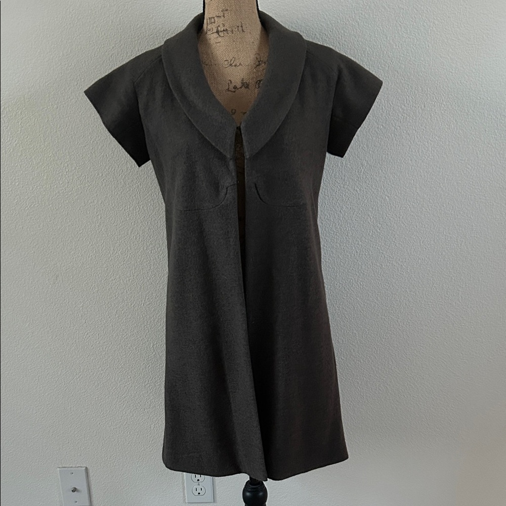 Chic Vera Wang Dark Gray Short Sleeve Coat
